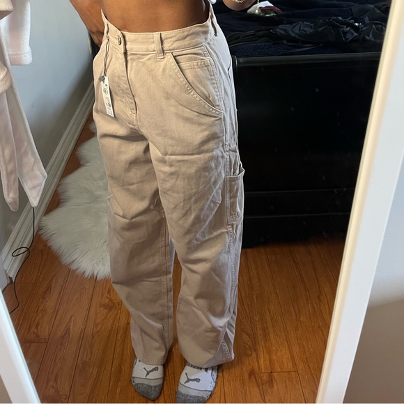 Beige high waisted cargo pants - Picture 3 of 4